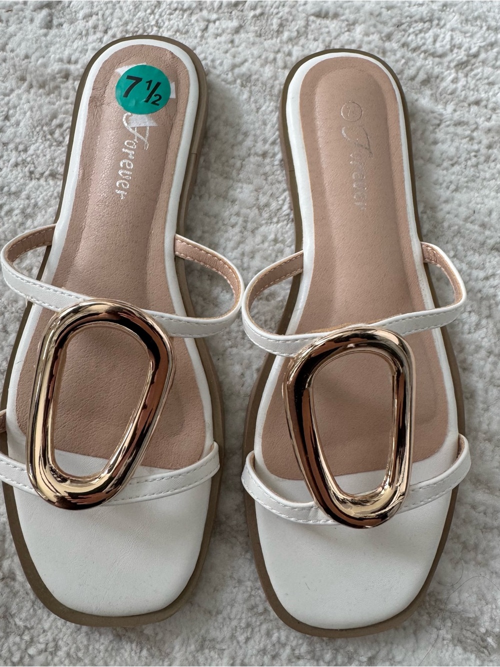 NEW Forever Women's Slide Sandals white with Gold Accent 7.5
